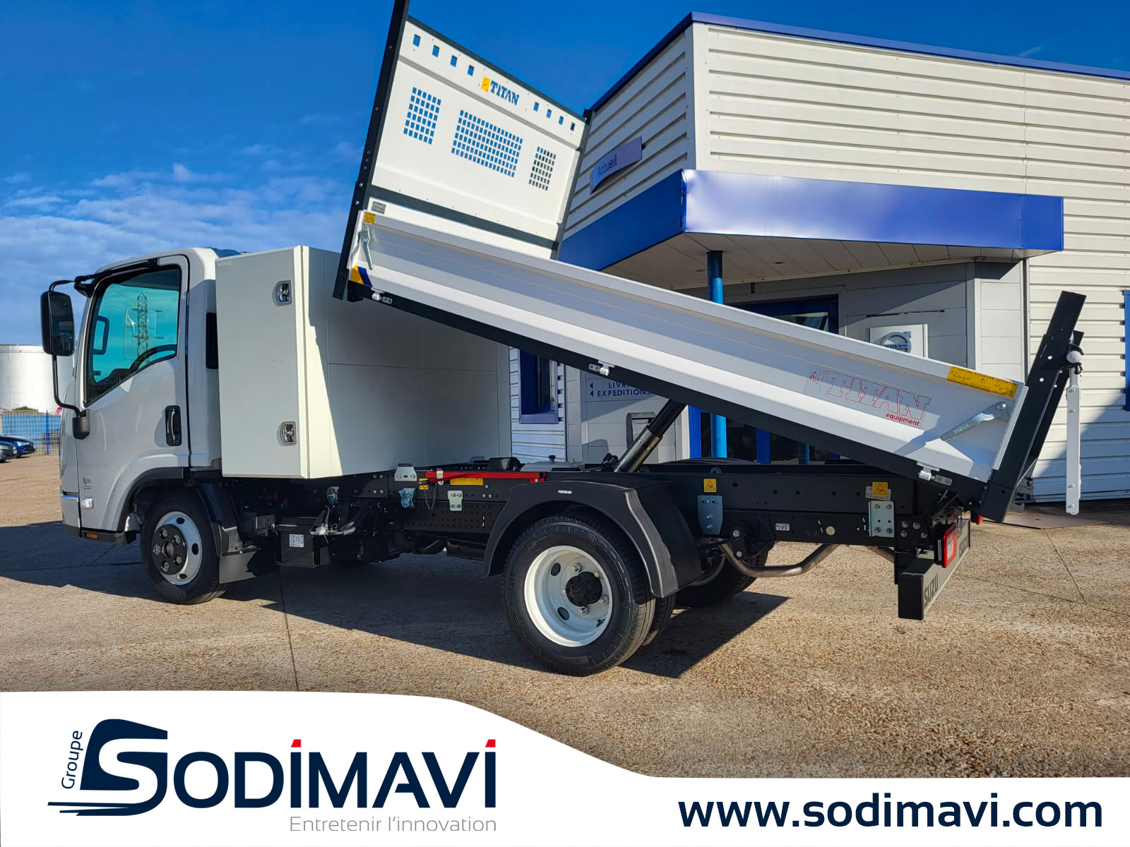 Isuzu M21 TT Benne et coffre – Image 4